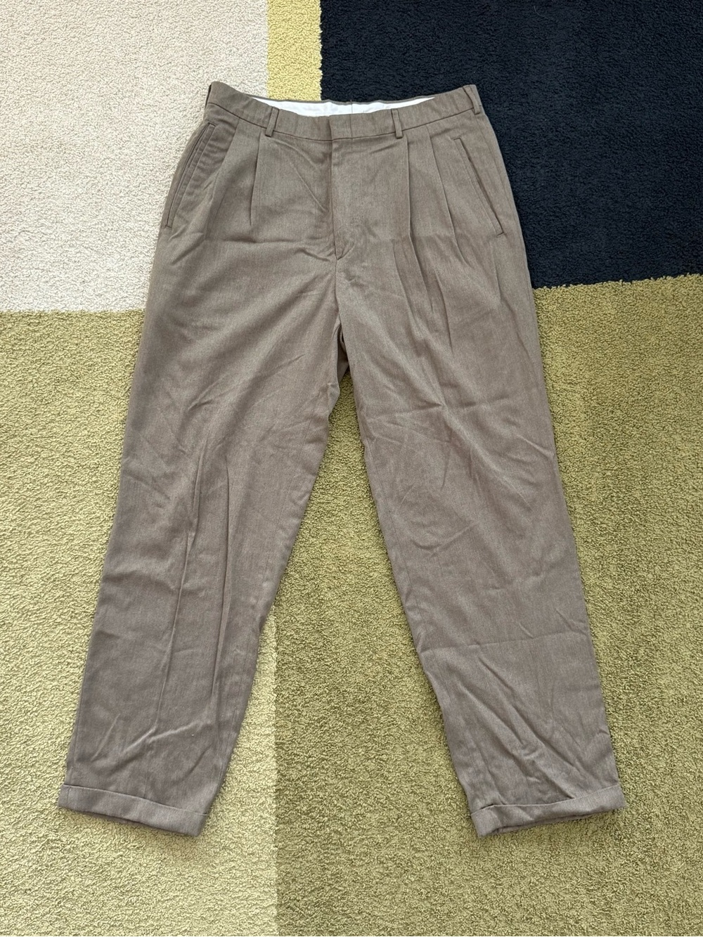 Savane Taupe Pleated Chinos